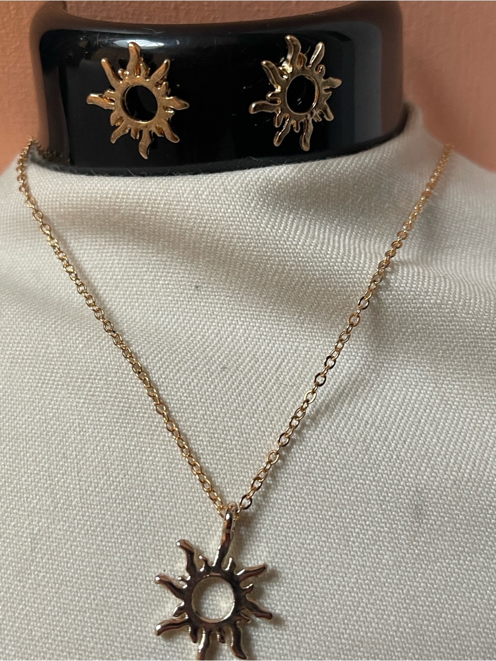 Sun Pendant Necklace (18”+ extender) and earring set Gold-tone - NEW